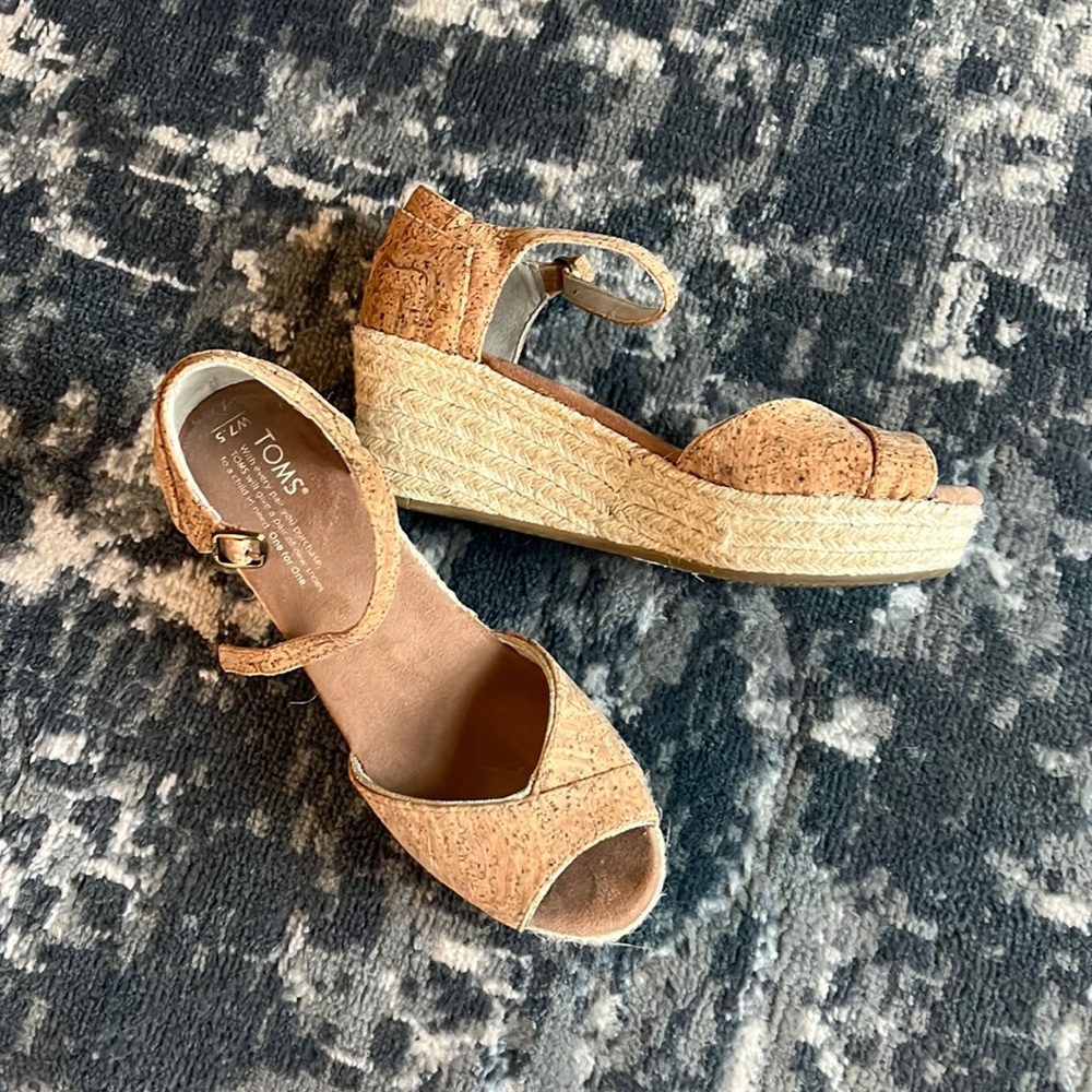 Tom’s cork wedges